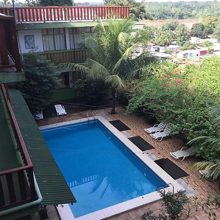 Tambopata Hostel Пуерто Малдонадо Екстериор снимка