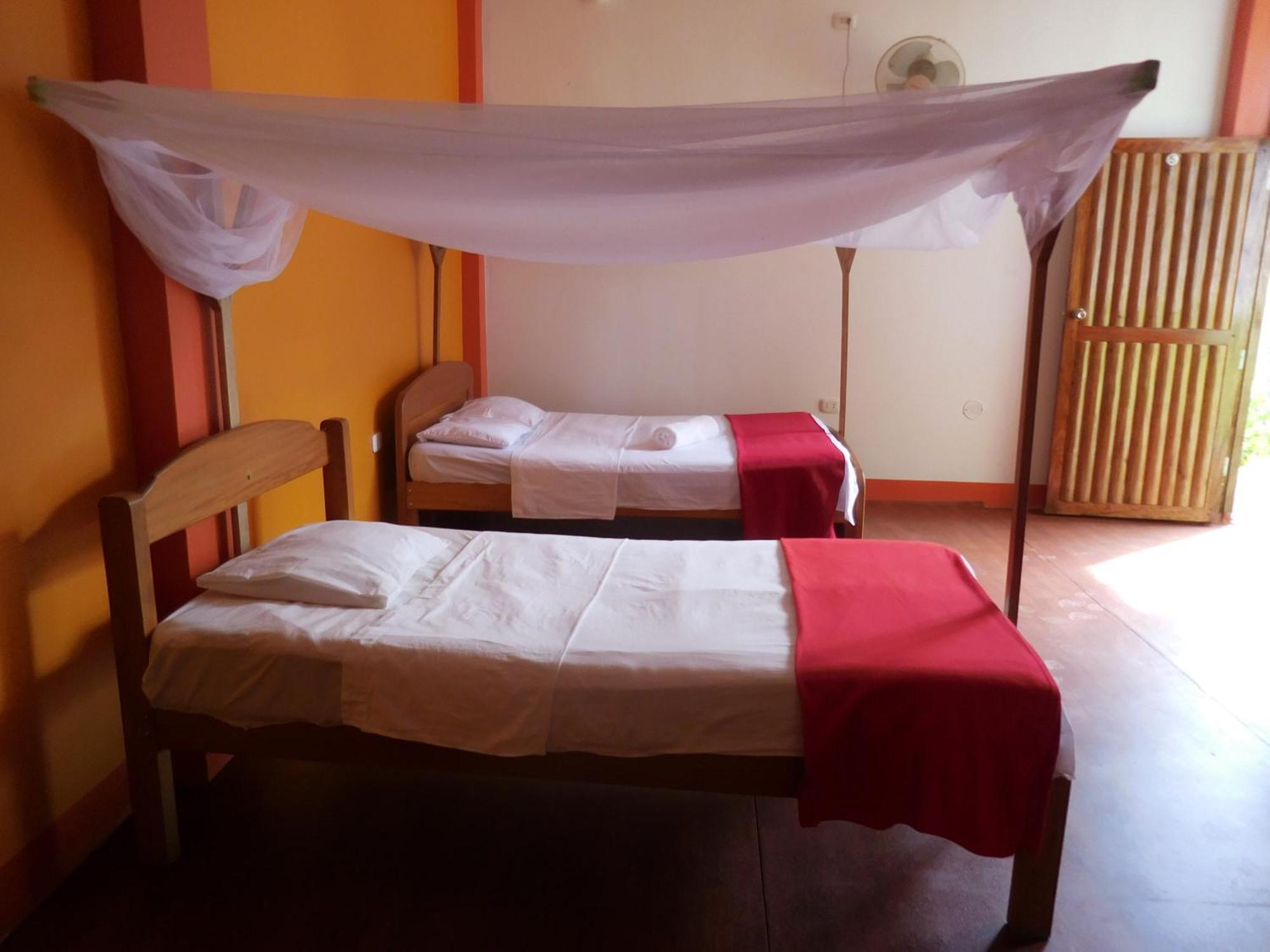 Tambopata Hostel Пуерто Малдонадо Екстериор снимка