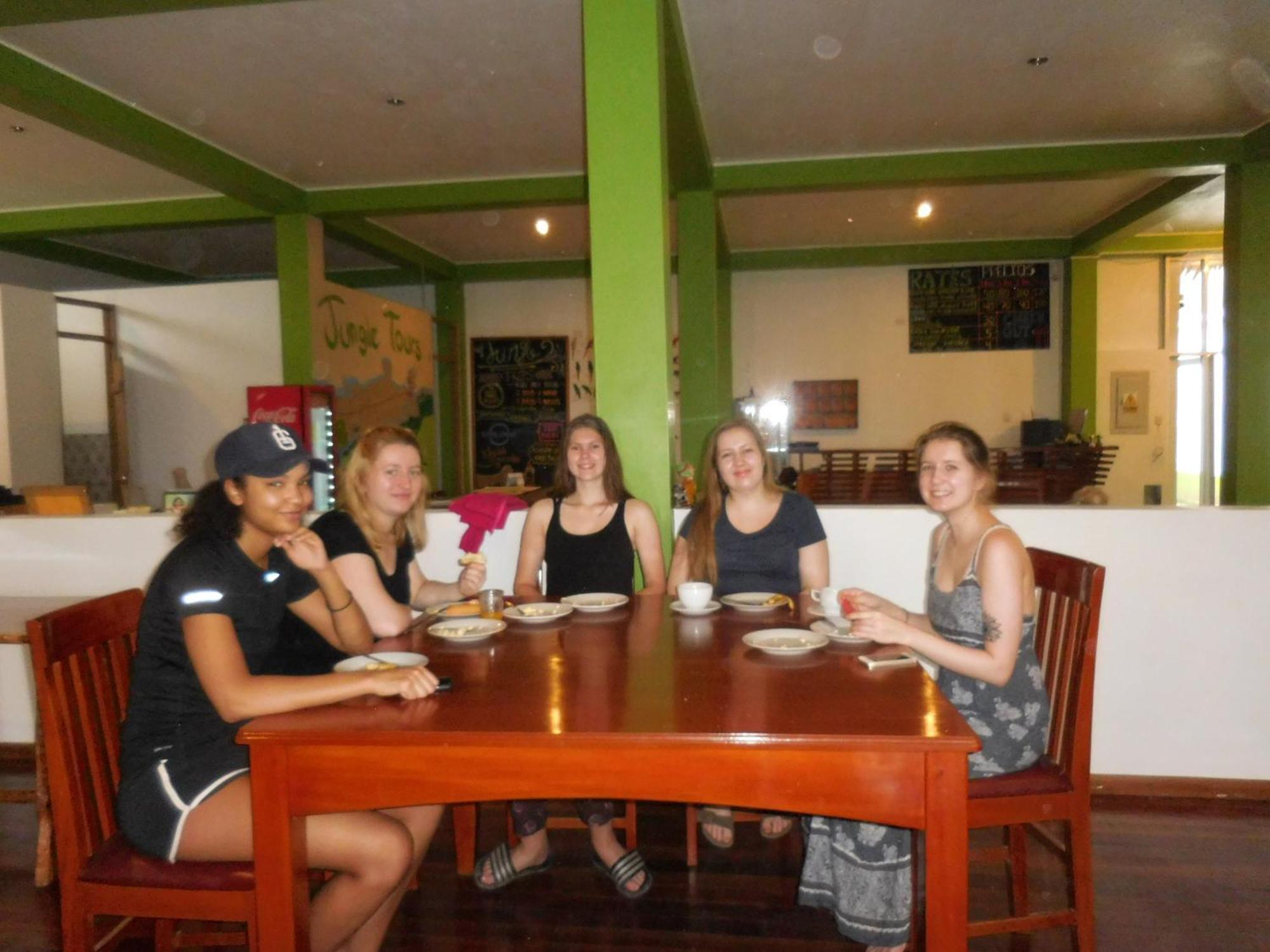 Tambopata Hostel Пуерто Малдонадо Екстериор снимка