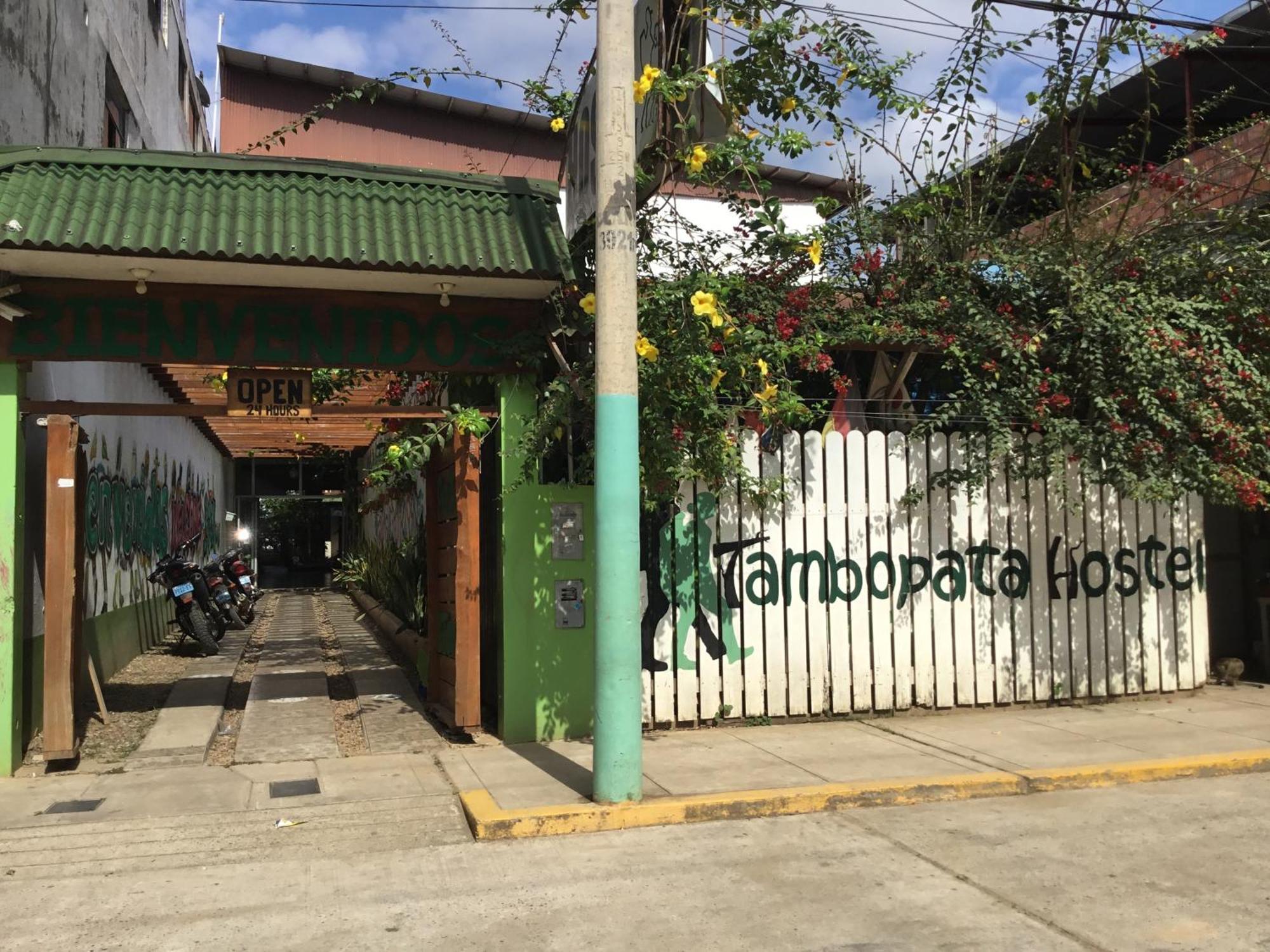 Tambopata Hostel Пуерто Малдонадо Екстериор снимка