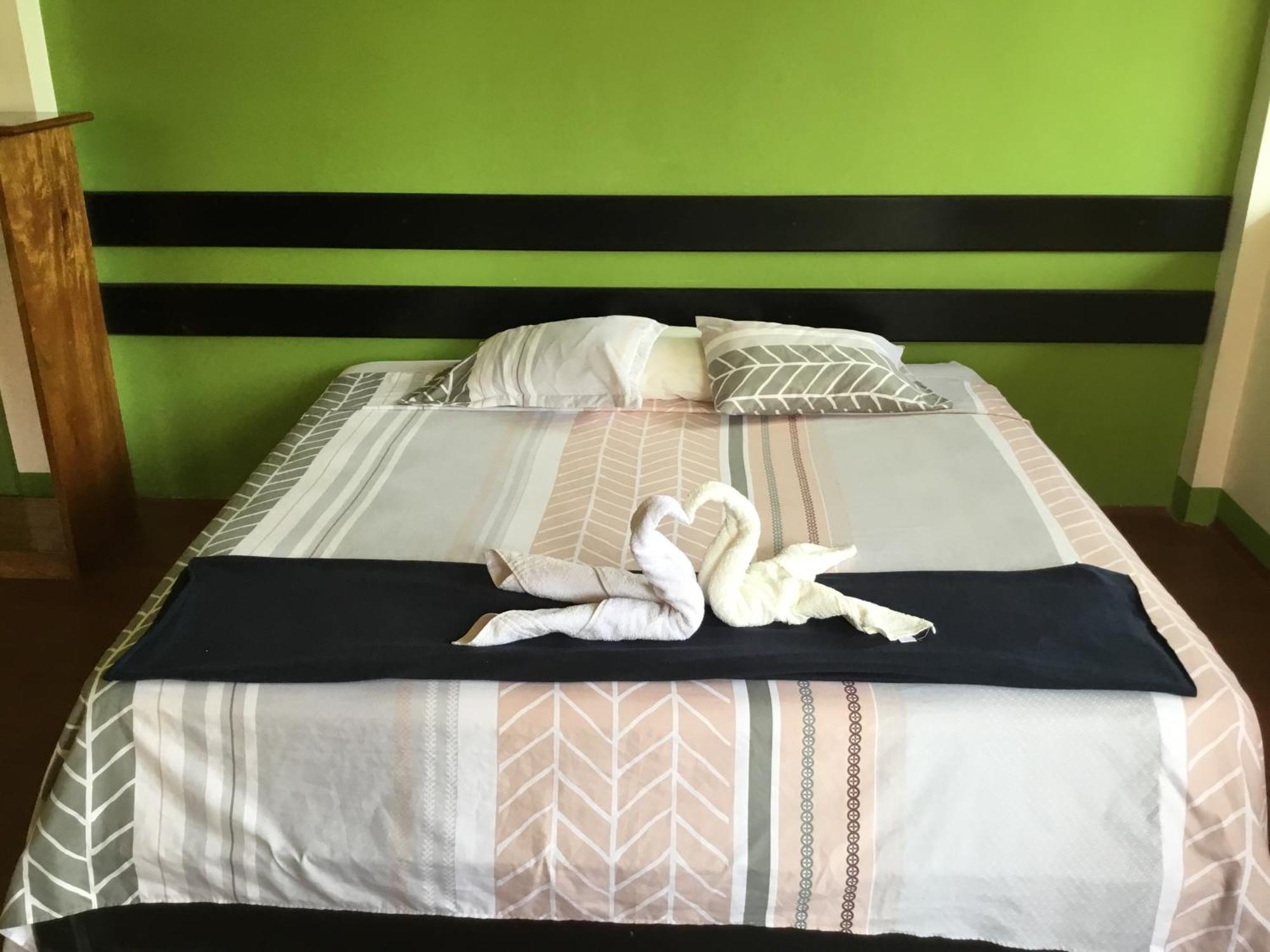 Tambopata Hostel Пуерто Малдонадо Екстериор снимка